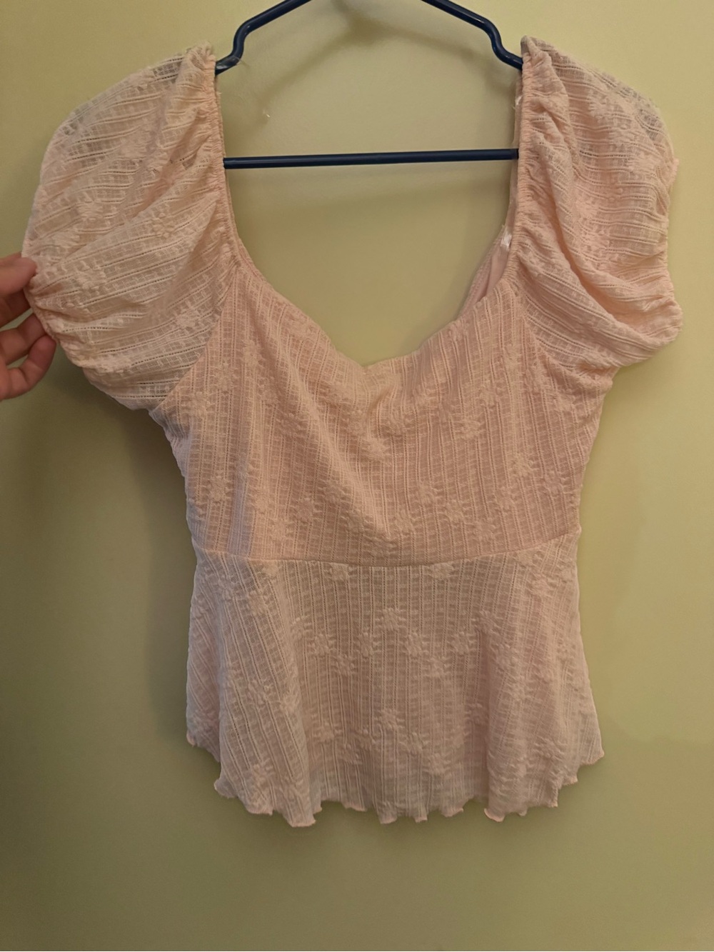 H+H By Heart & Hips Peach Textured V-Neck Top - Picture 3 of 5